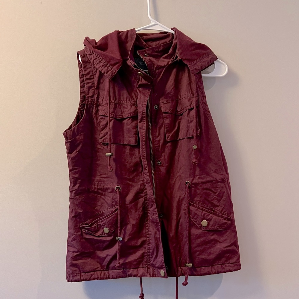 Fashionomics sleeveless vest